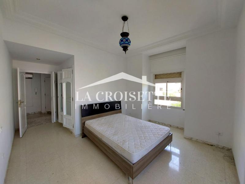Villa S+2 meublée à La Marsa